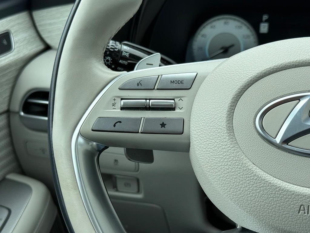 Hyundai Palisade Vehicle Full-screen Gallery Image 17