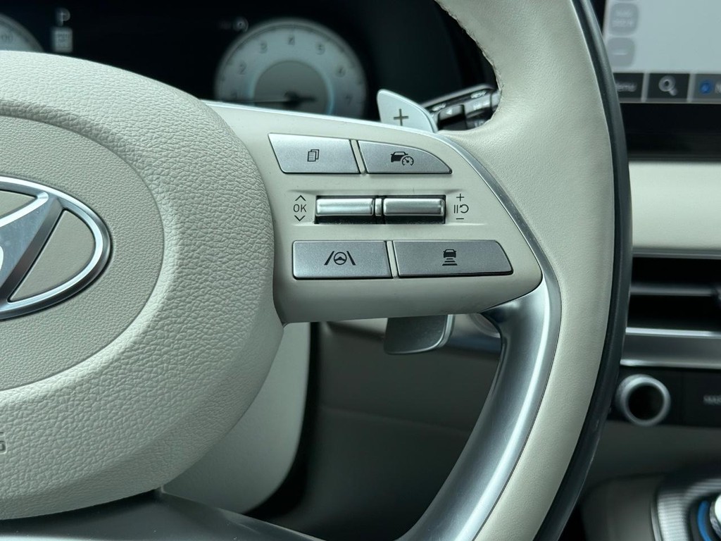 Hyundai Palisade Vehicle Full-screen Gallery Image 18