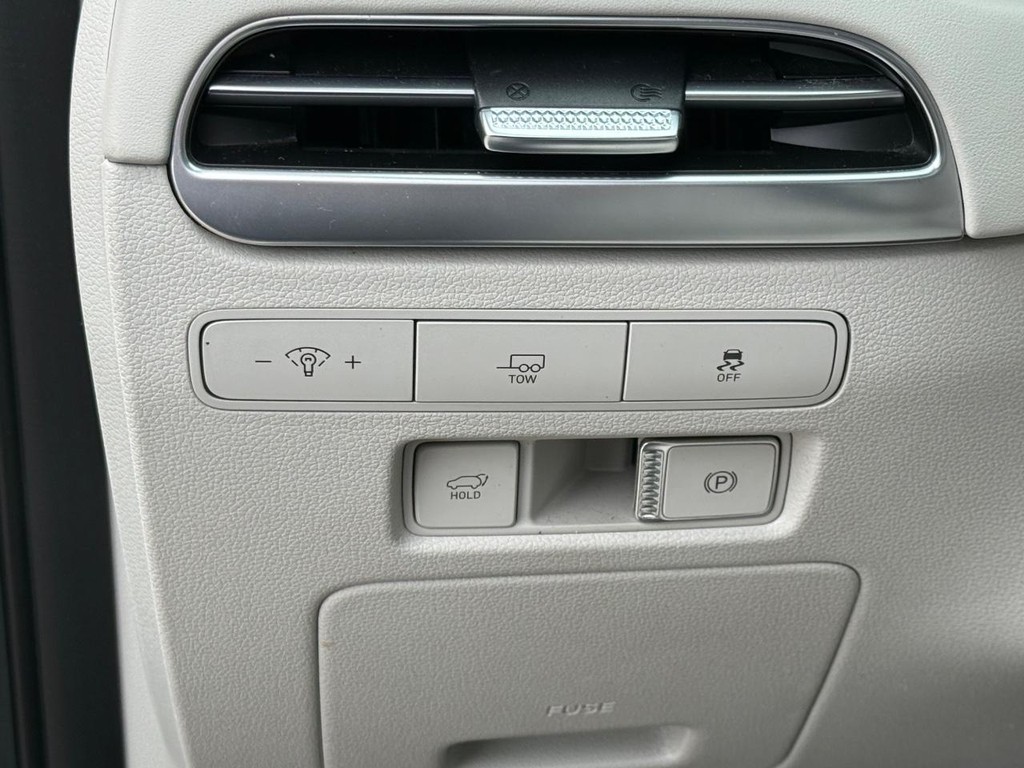 Hyundai Palisade Vehicle Full-screen Gallery Image 25