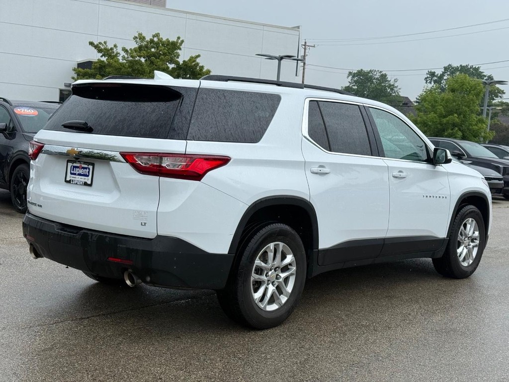 Chevrolet Traverse Vehicle Full-screen Gallery Image 03