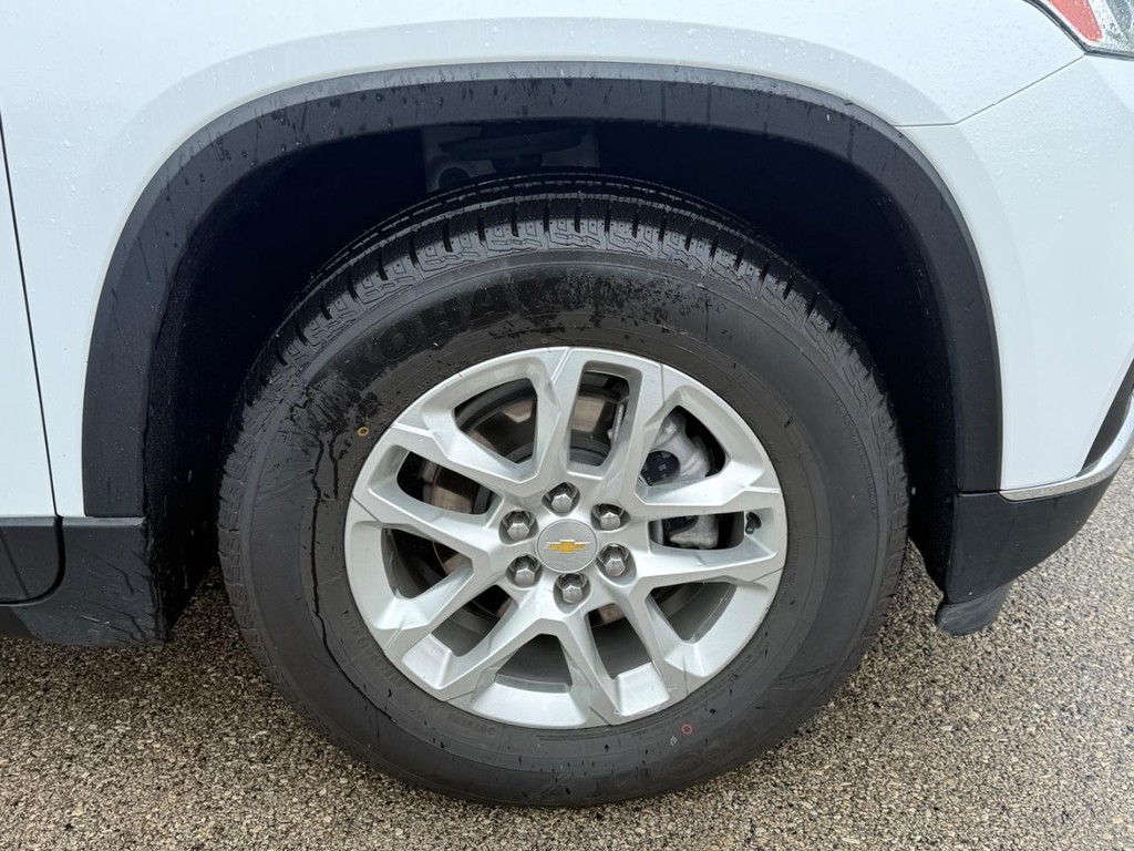 Chevrolet Traverse Vehicle Full-screen Gallery Image 09