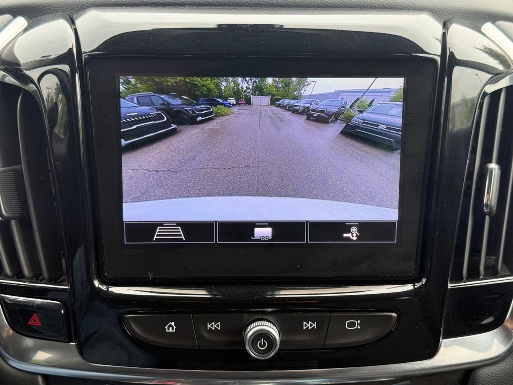 Chevrolet Traverse Vehicle Full-screen Gallery Image 19