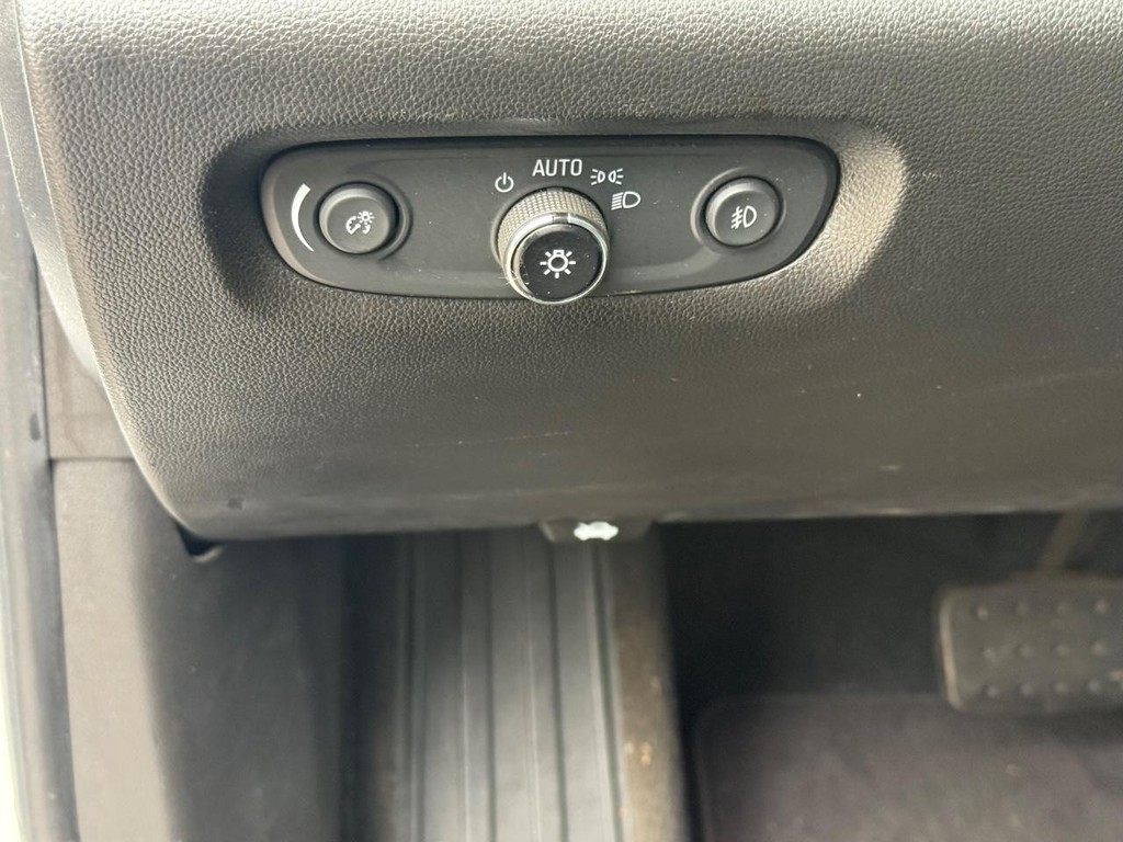Chevrolet Traverse Vehicle Full-screen Gallery Image 24