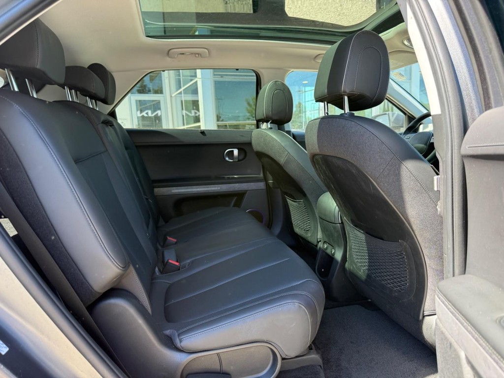 Hyundai IONIQ 5 Vehicle Full-screen Gallery Image 10