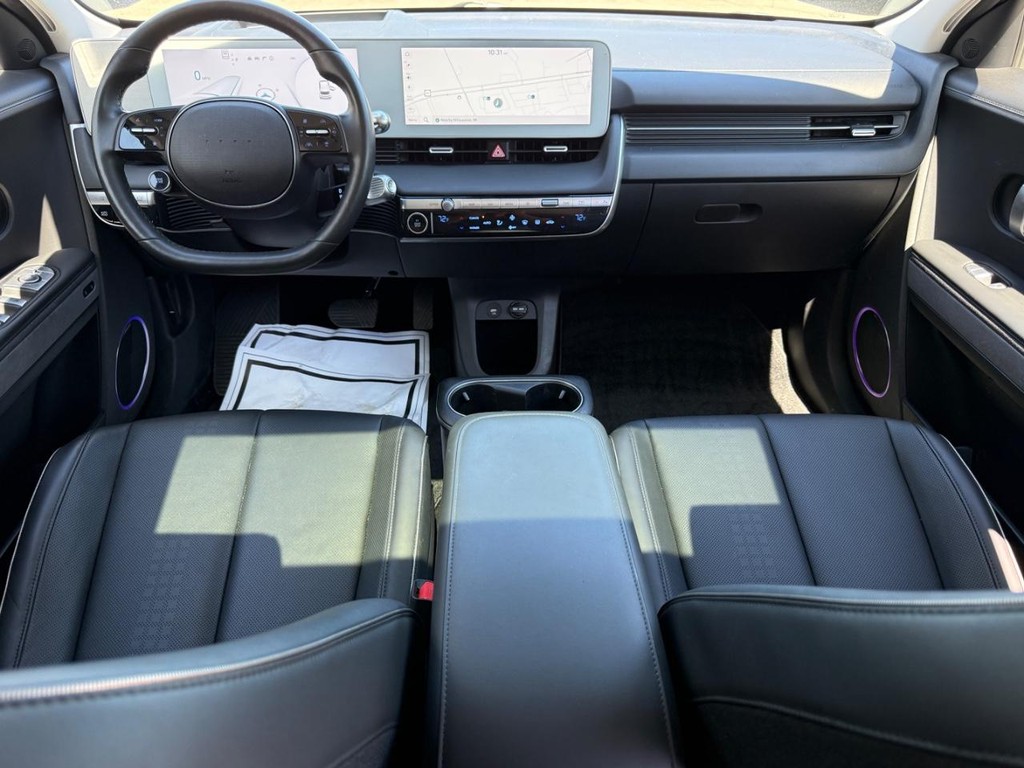 Hyundai IONIQ 5 Vehicle Full-screen Gallery Image 12