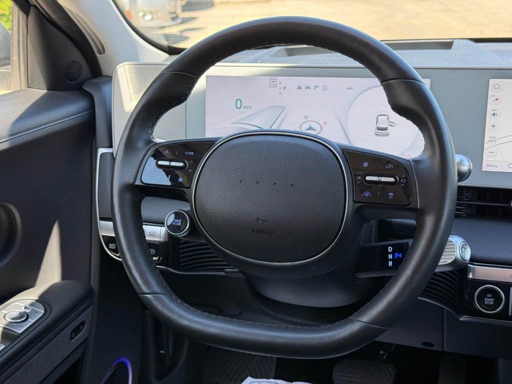 Hyundai IONIQ 5 Vehicle Full-screen Gallery Image 13