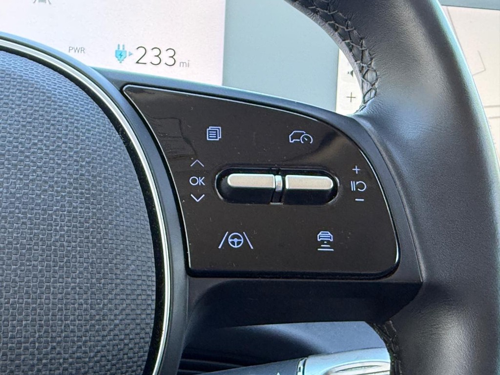 Hyundai IONIQ 5 Vehicle Full-screen Gallery Image 15