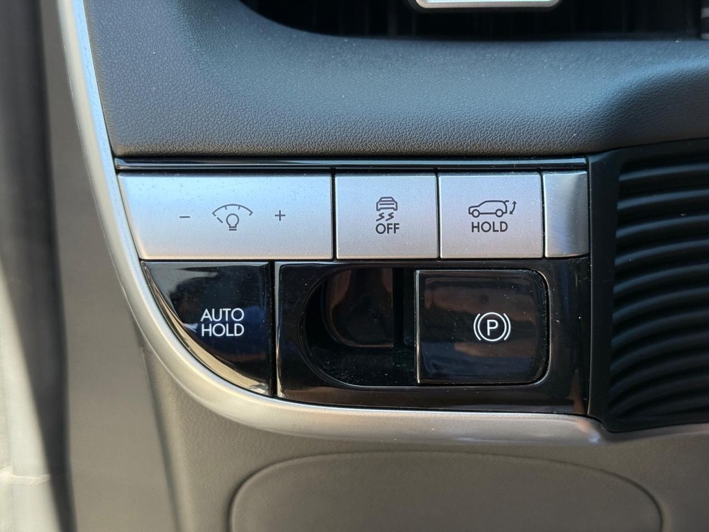 Hyundai IONIQ 5 Vehicle Full-screen Gallery Image 23