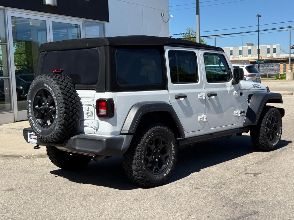Jeep Wrangler Vehicle Full-screen Gallery Image 03