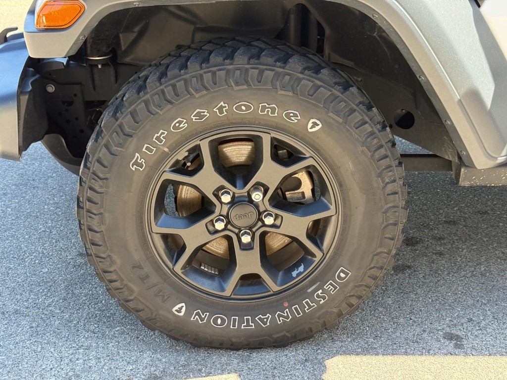 Jeep Wrangler Vehicle Full-screen Gallery Image 07
