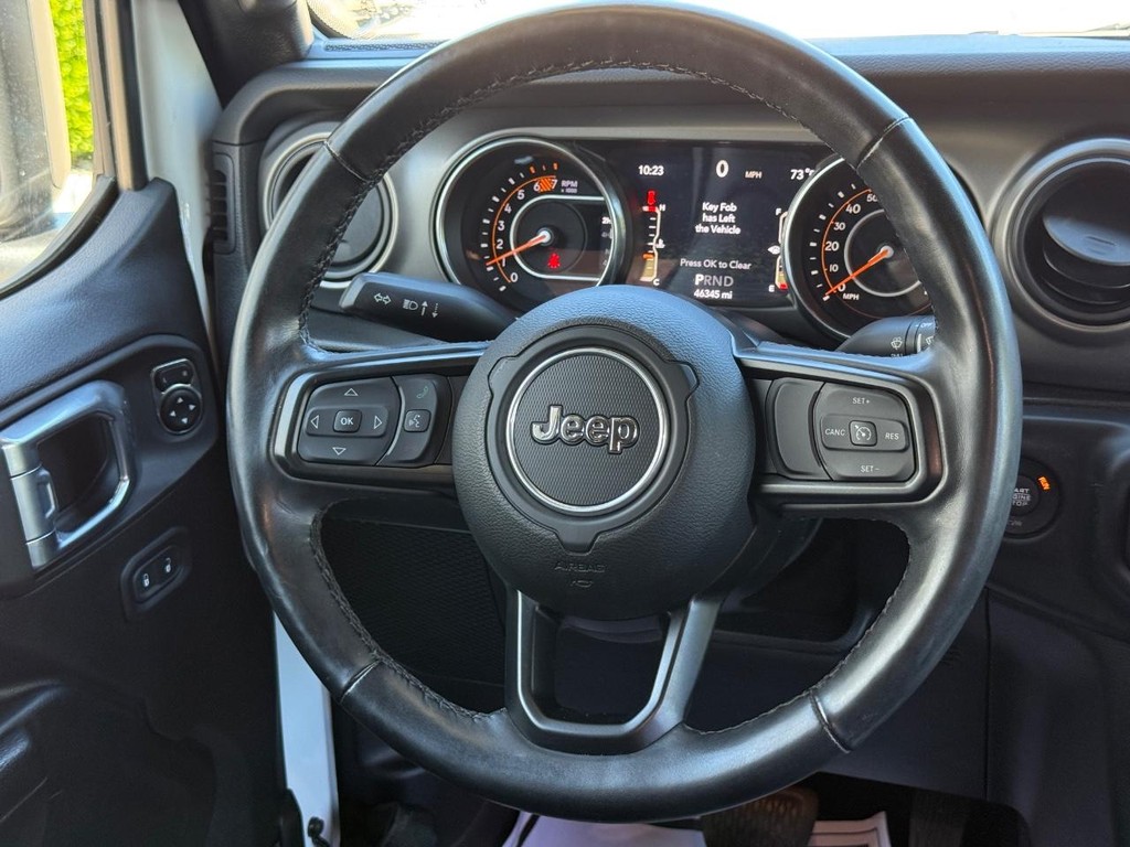 Jeep Wrangler Vehicle Full-screen Gallery Image 13
