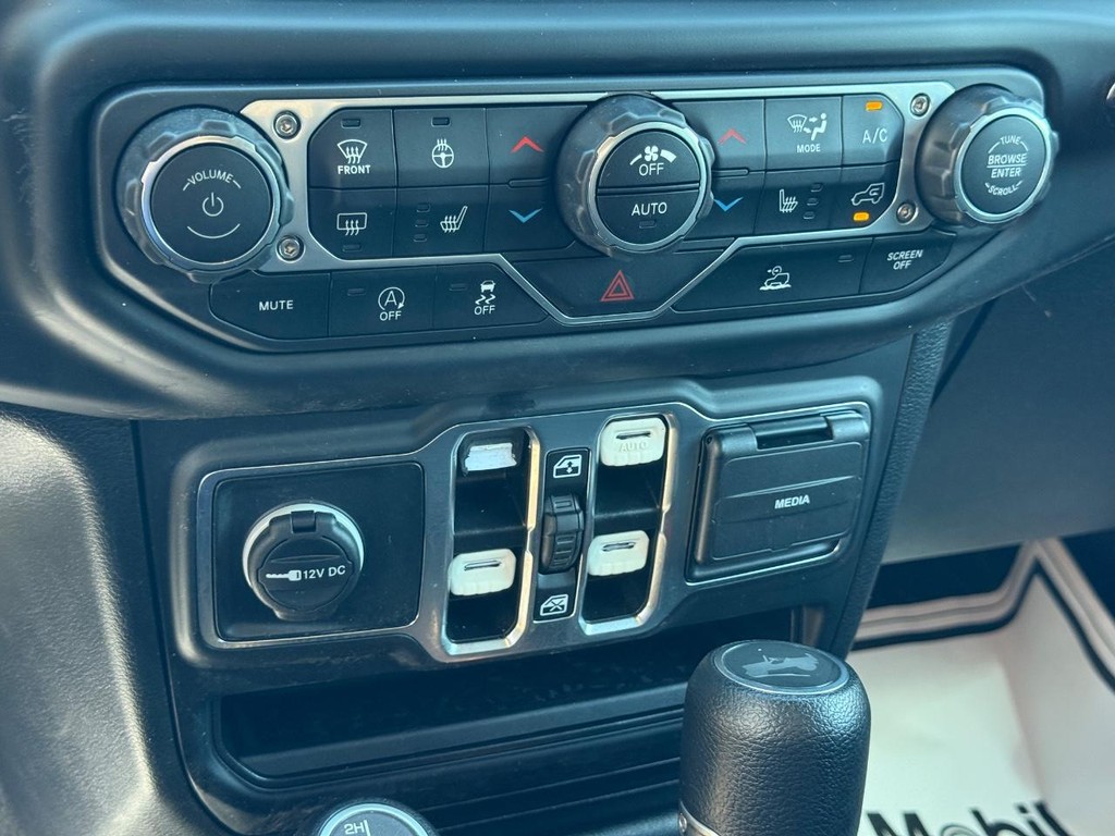 Jeep Wrangler Vehicle Full-screen Gallery Image 20