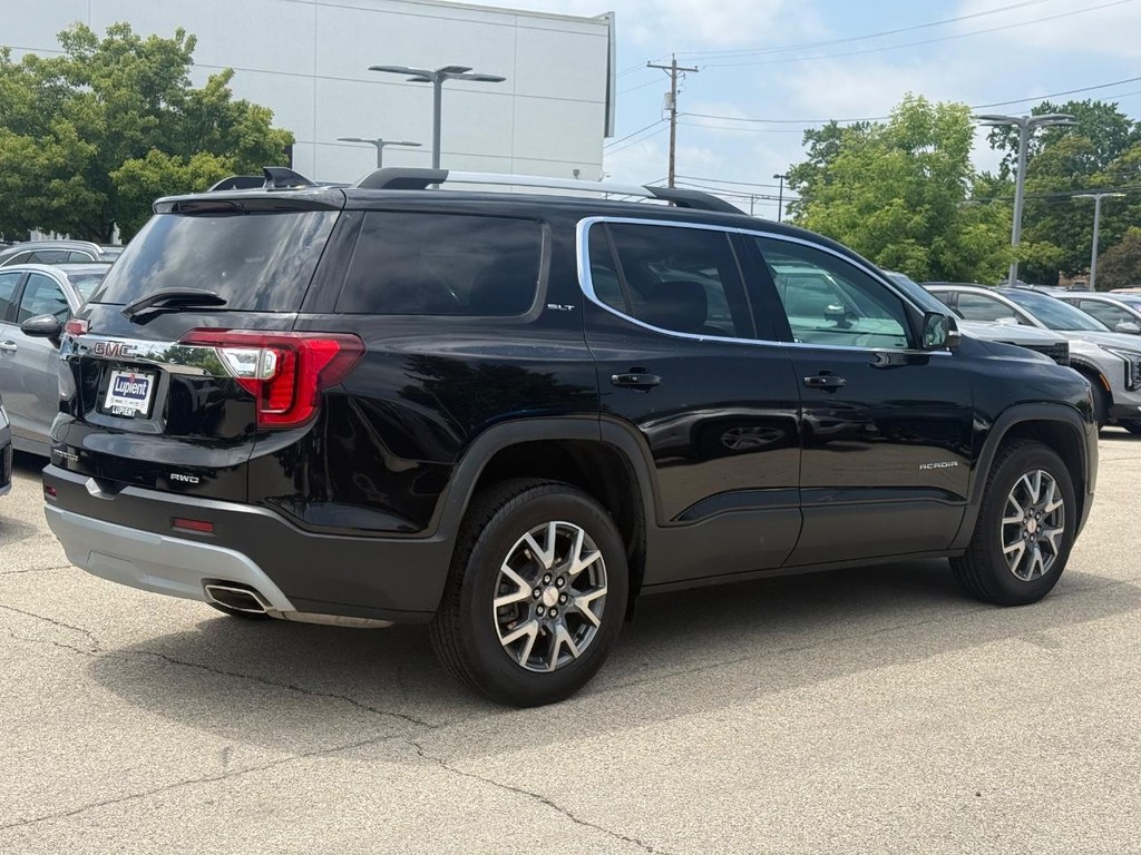 GMC Acadia Vehicle Full-screen Gallery Image 03