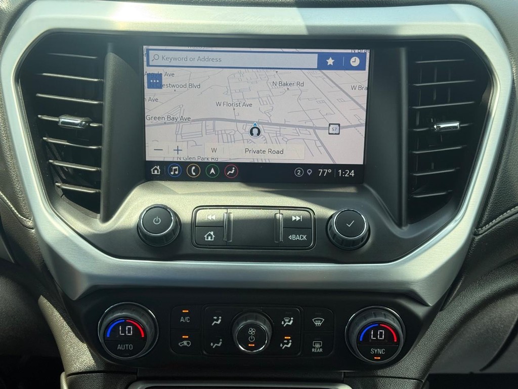 GMC Acadia Vehicle Full-screen Gallery Image 18