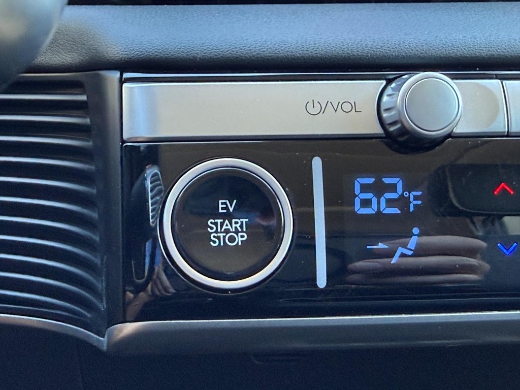 Hyundai IONIQ 5 Vehicle Full-screen Gallery Image 18