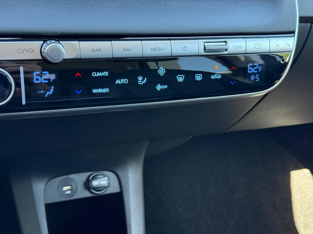 Hyundai IONIQ 5 Vehicle Full-screen Gallery Image 19