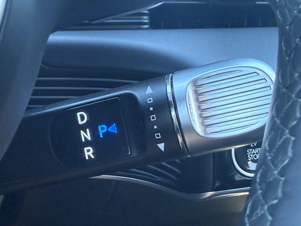 Hyundai IONIQ 5 Vehicle Full-screen Gallery Image 09