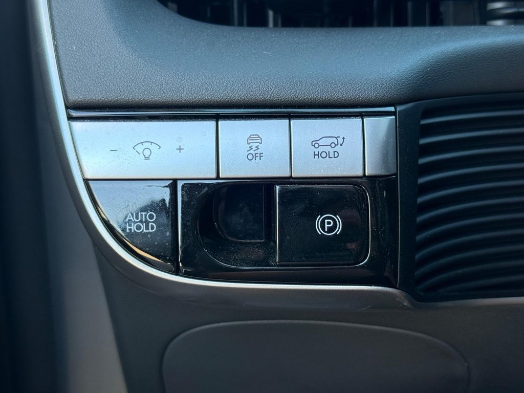 Hyundai IONIQ 5 Vehicle Full-screen Gallery Image 17