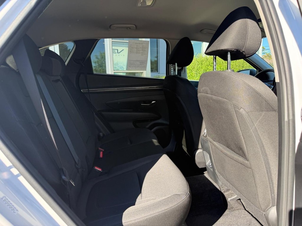 Hyundai Tucson Vehicle Full-screen Gallery Image 10