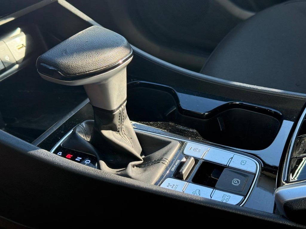 Hyundai Tucson Vehicle Full-screen Gallery Image 19