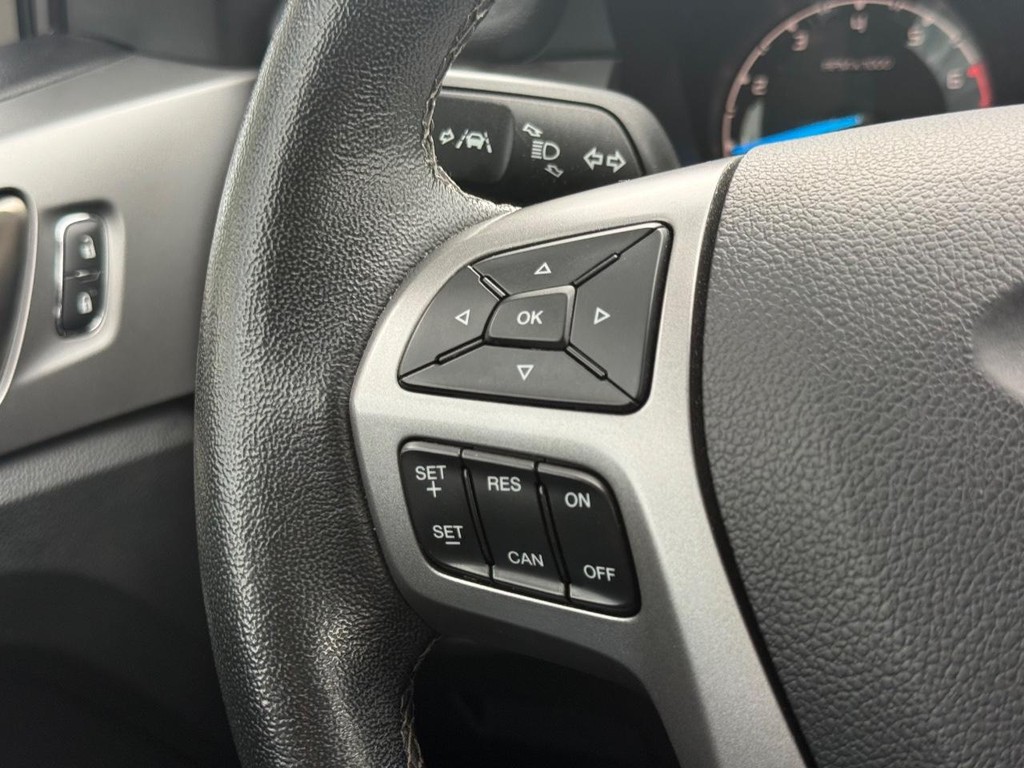 Ford Ranger Vehicle Full-screen Gallery Image 16