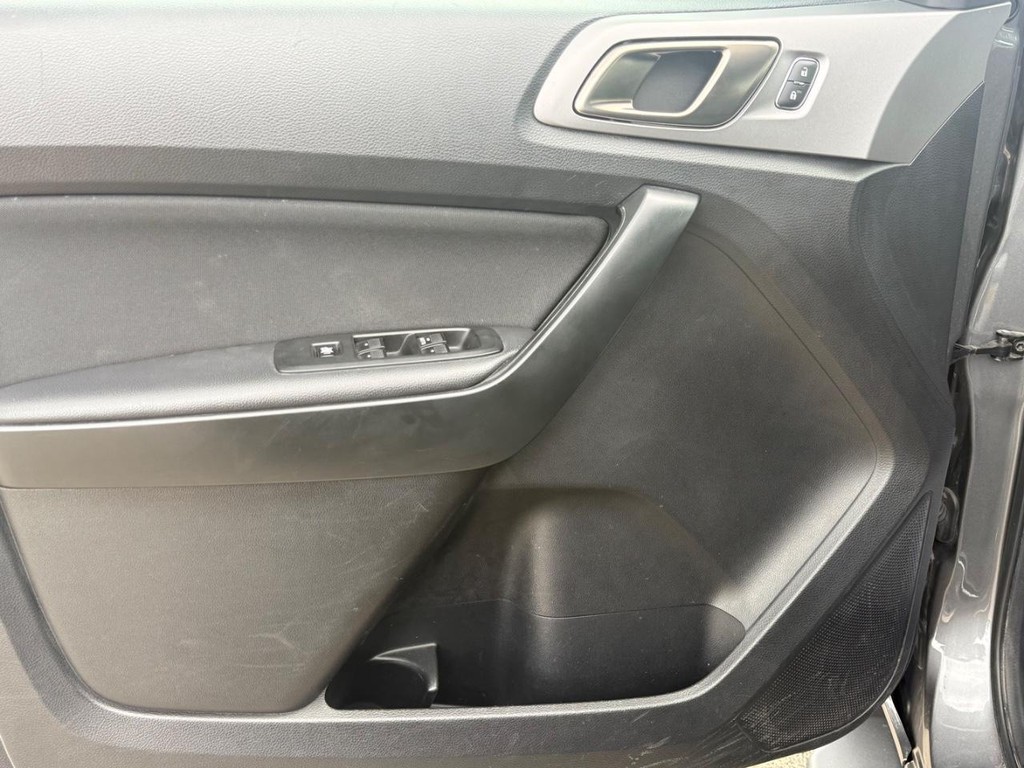 Ford Ranger Vehicle Full-screen Gallery Image 24