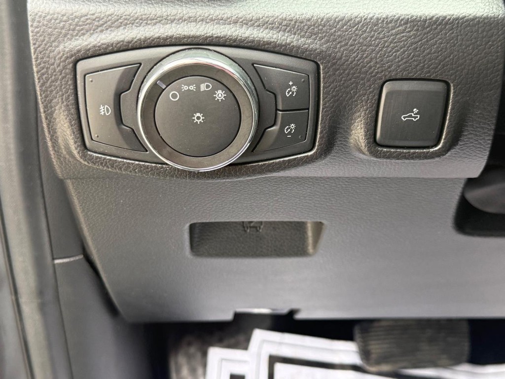 Ford Ranger Vehicle Full-screen Gallery Image 25