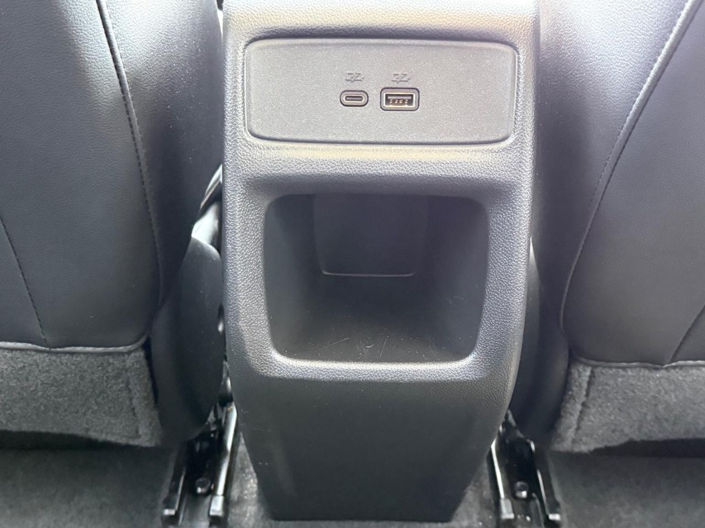 Chevrolet Trax Vehicle Full-screen Gallery Image 12