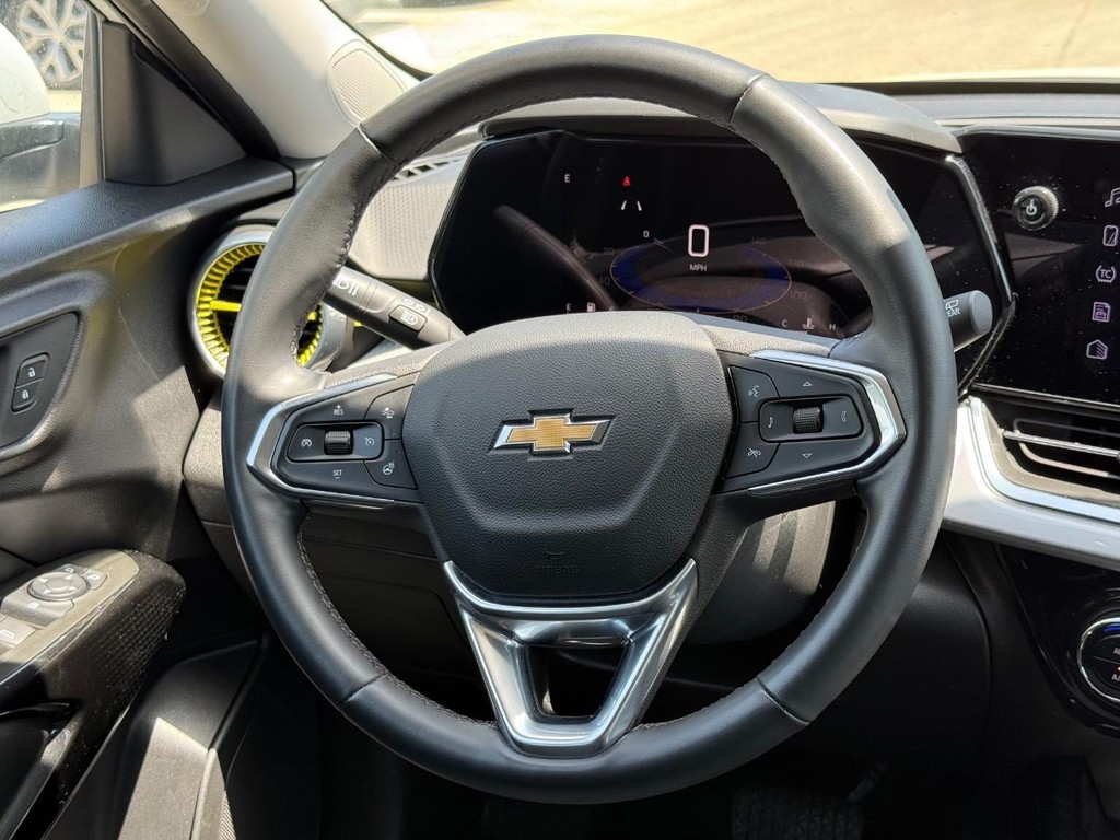Chevrolet Trax Vehicle Full-screen Gallery Image 14