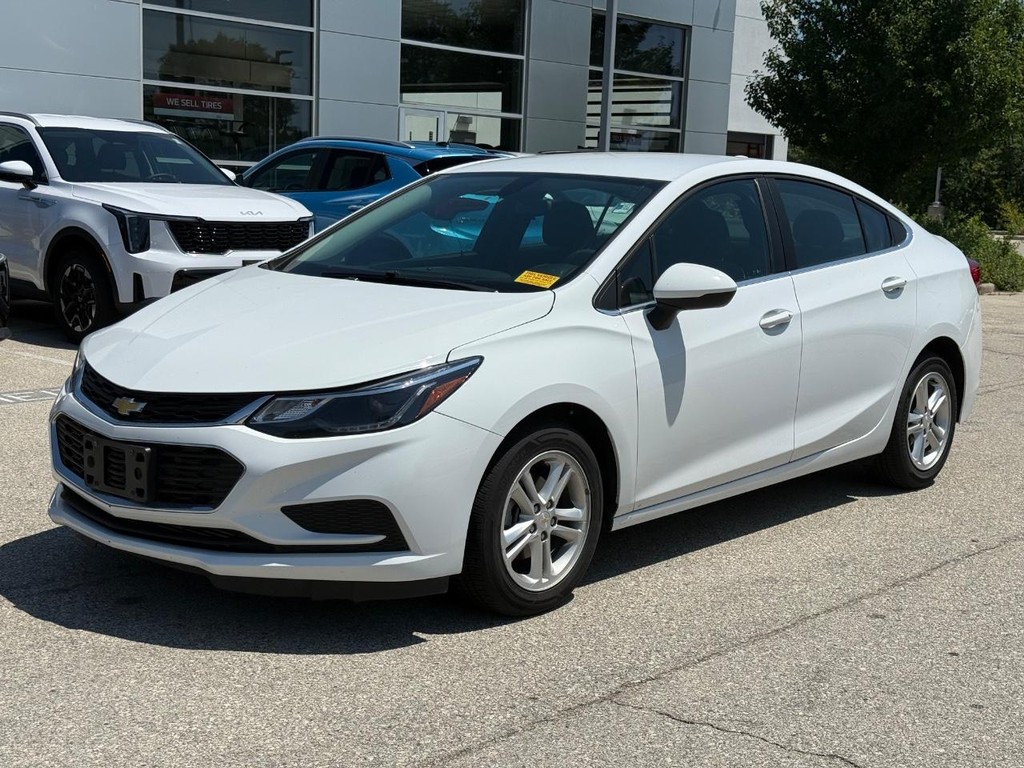 Chevrolet Cruze Vehicle Full-screen Gallery Image 06