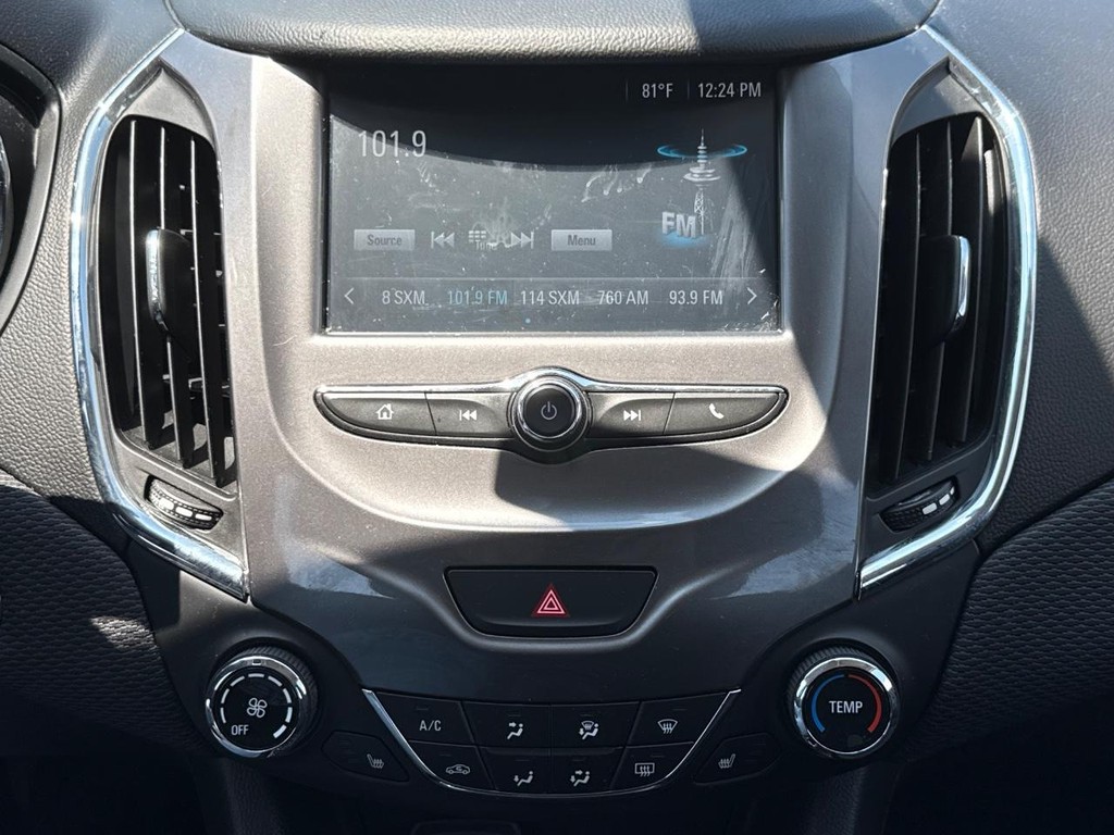 Chevrolet Cruze Vehicle Full-screen Gallery Image 16