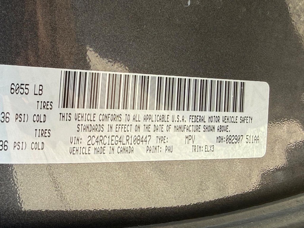 Chrysler Pacifica Vehicle Full-screen Gallery Image 27