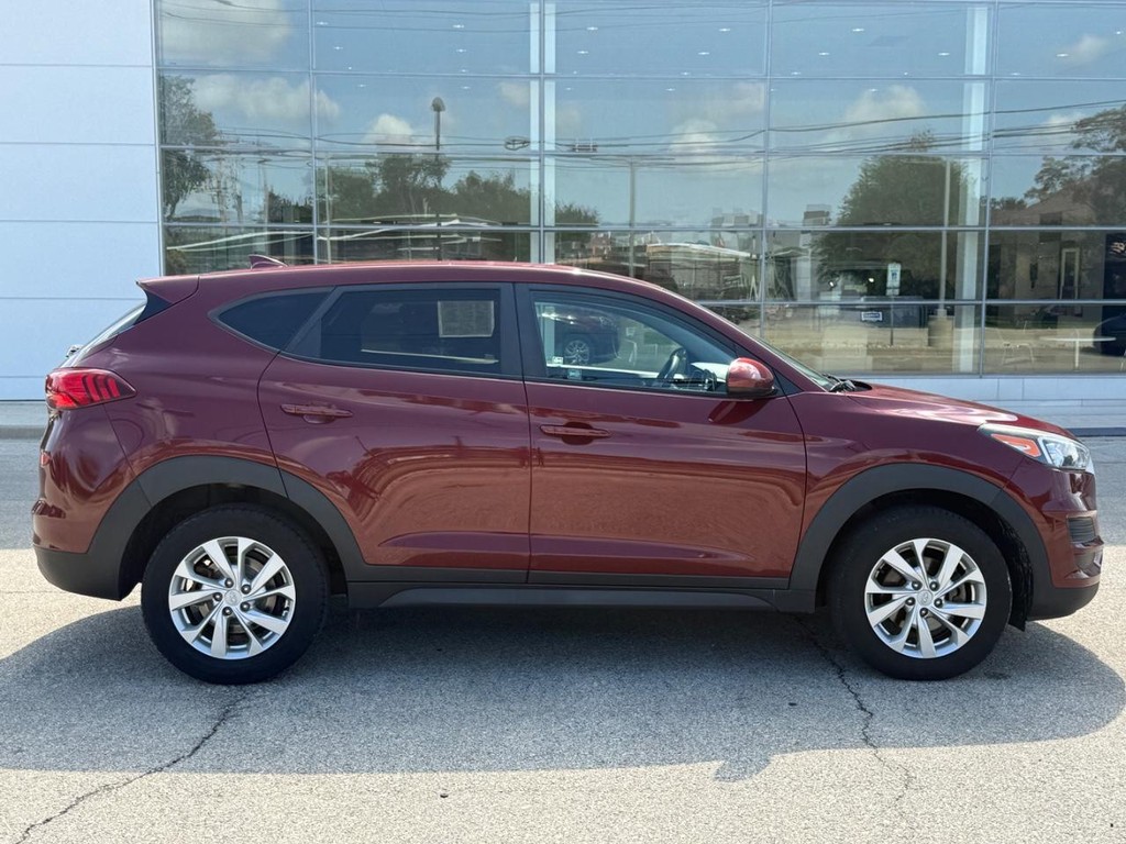 Hyundai Tucson Vehicle Full-screen Gallery Image 02