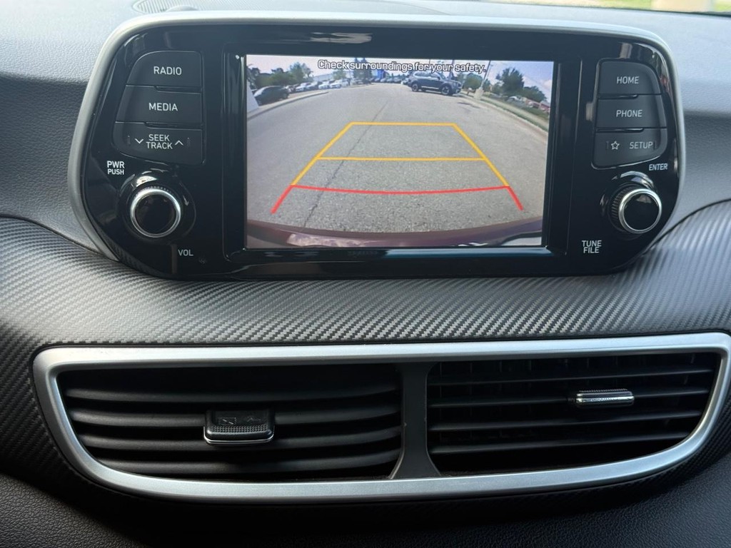 Hyundai Tucson Vehicle Full-screen Gallery Image 17