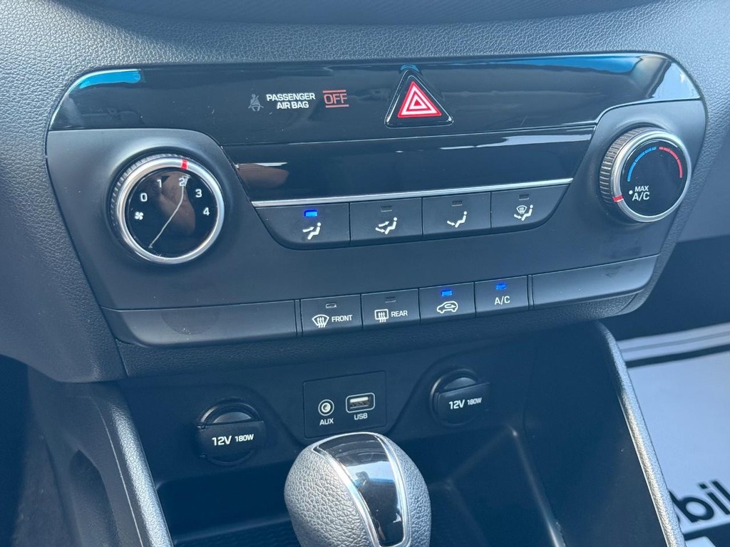 Hyundai Tucson Vehicle Full-screen Gallery Image 18