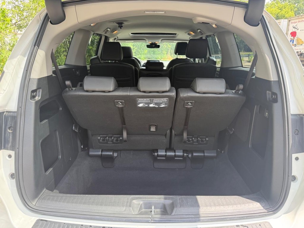 Honda Odyssey Vehicle Full-screen Gallery Image 05