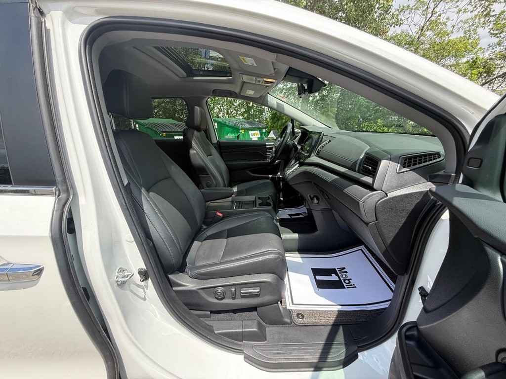 Honda Odyssey Vehicle Full-screen Gallery Image 10