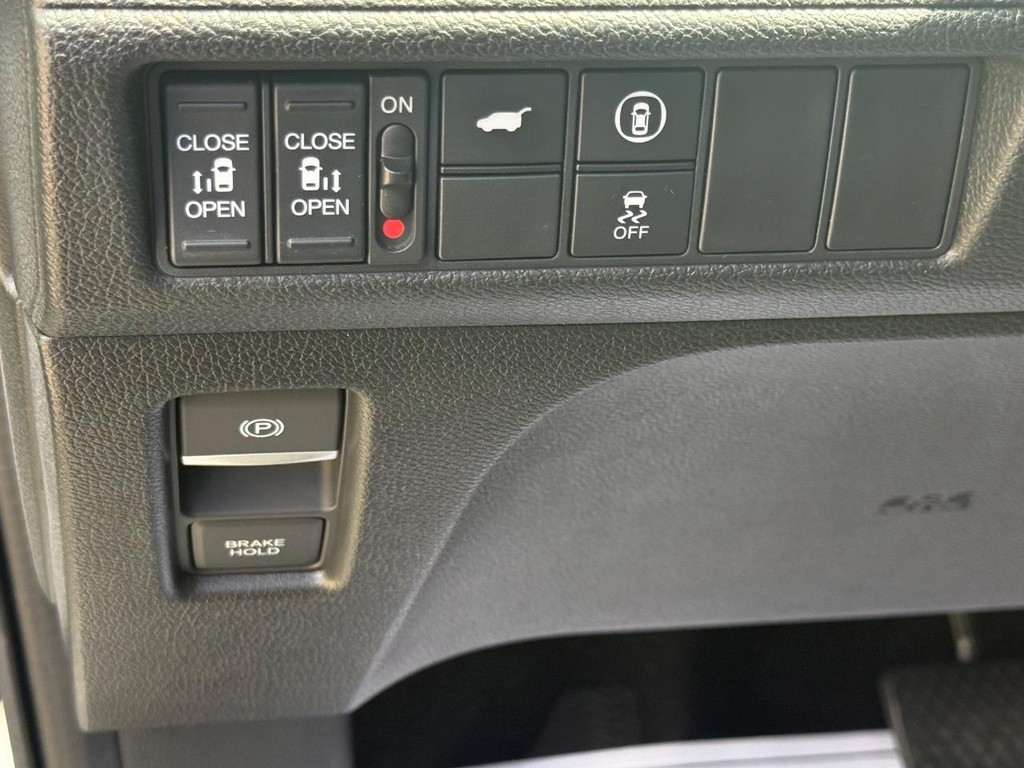 Honda Odyssey Vehicle Full-screen Gallery Image 25