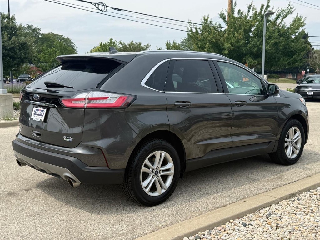 Ford Edge Vehicle Full-screen Gallery Image 03