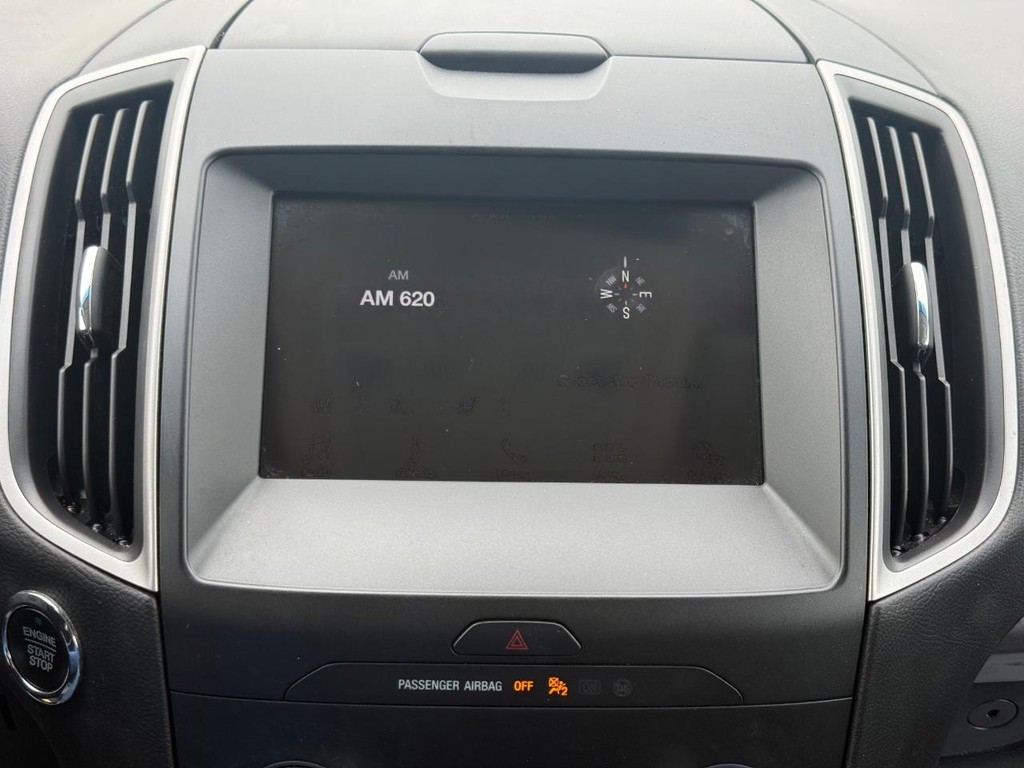 Ford Edge Vehicle Full-screen Gallery Image 16
