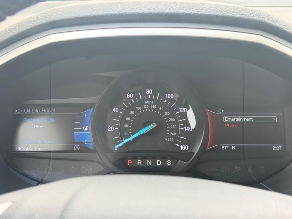 Ford Edge Vehicle Full-screen Gallery Image 22