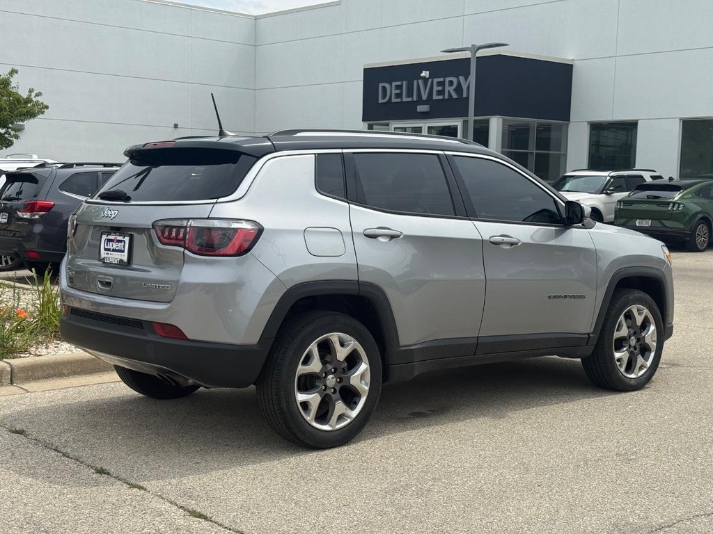 Jeep Compass Vehicle Full-screen Gallery Image 03