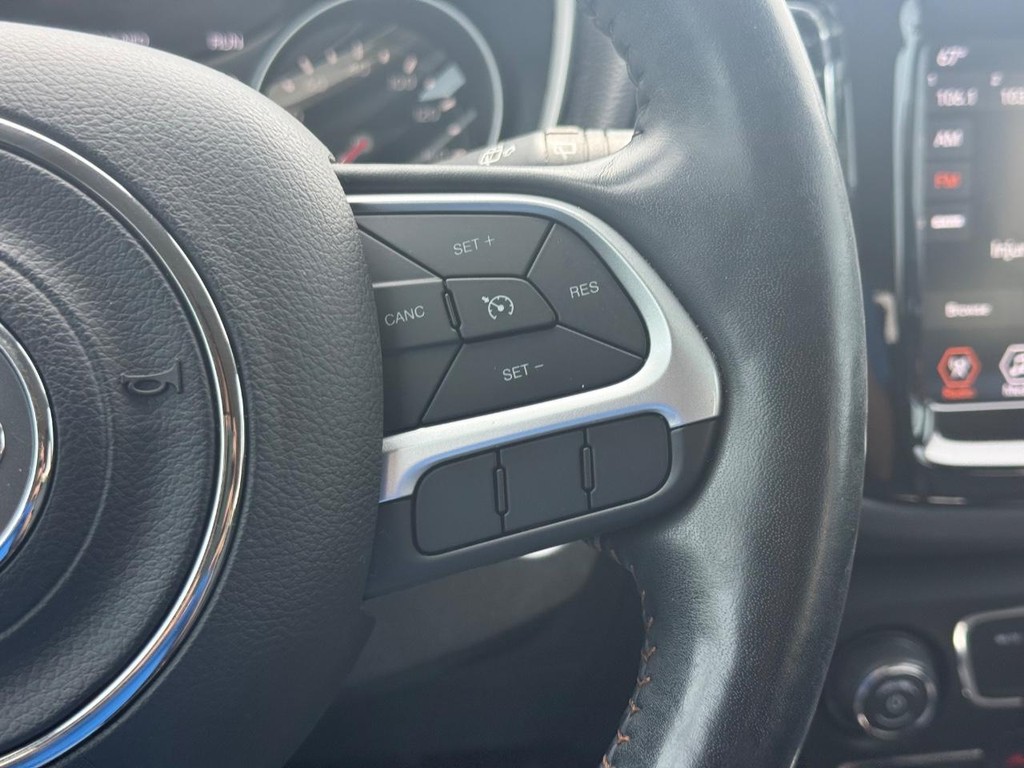Jeep Compass Vehicle Full-screen Gallery Image 14