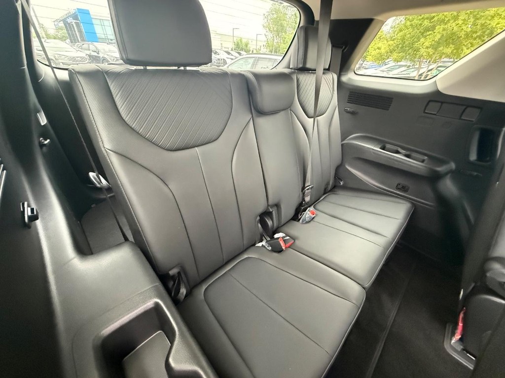 Hyundai Palisade Vehicle Full-screen Gallery Image 11