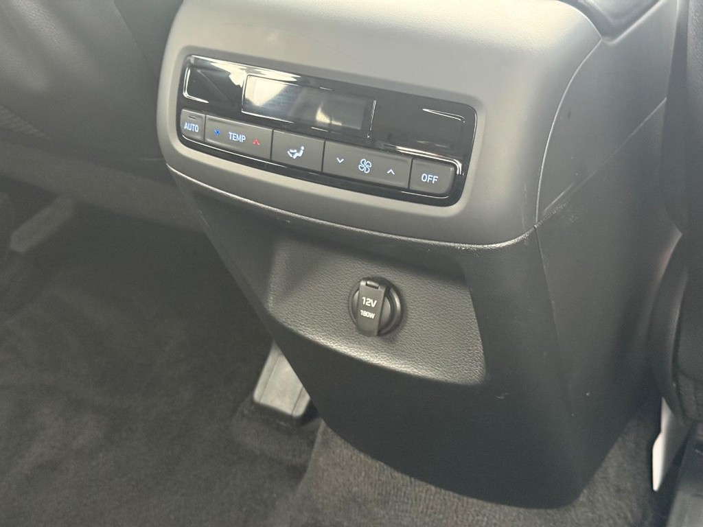 Hyundai Palisade Vehicle Full-screen Gallery Image 13