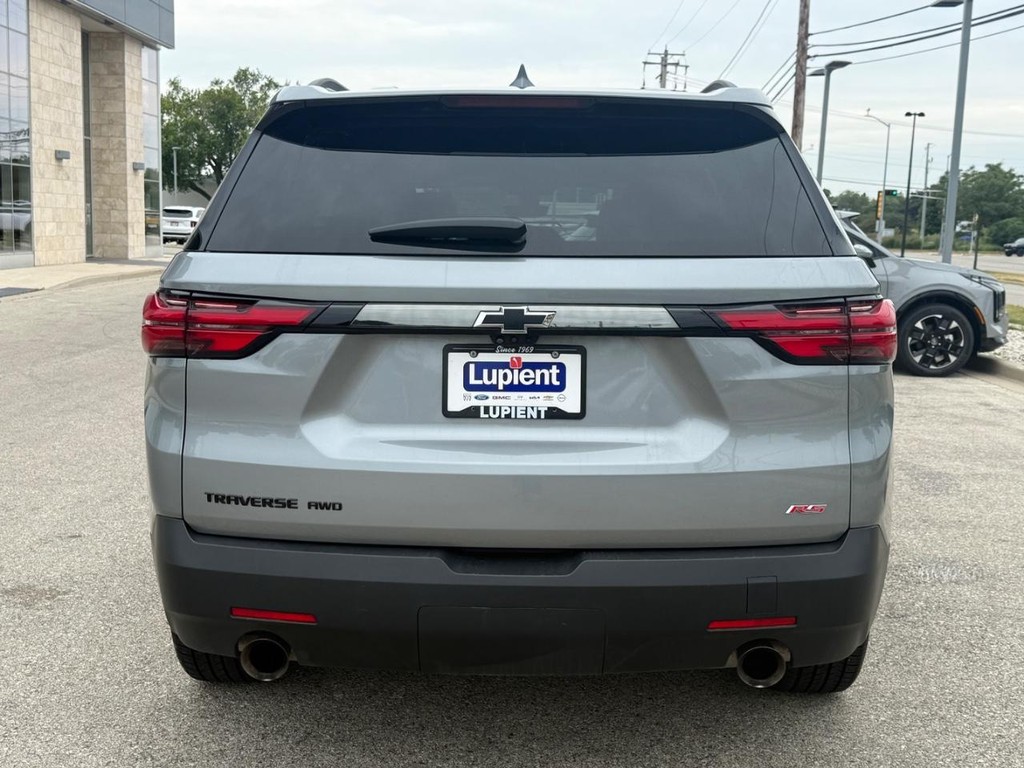 Chevrolet Traverse Vehicle Full-screen Gallery Image 04