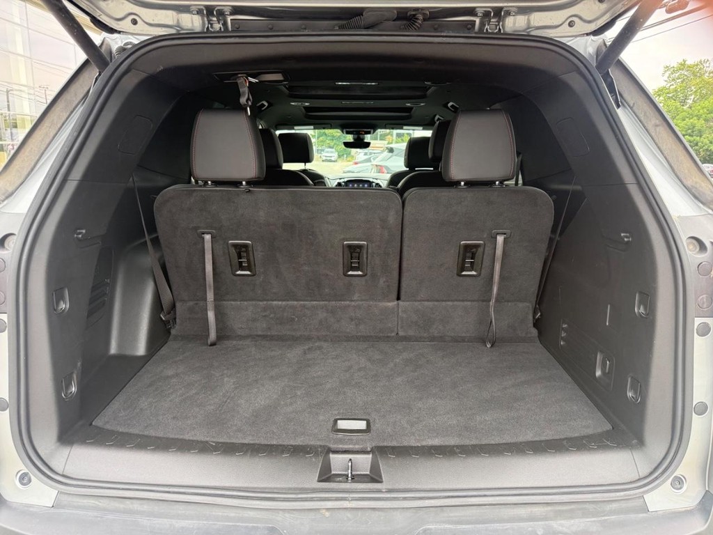 Chevrolet Traverse Vehicle Full-screen Gallery Image 05
