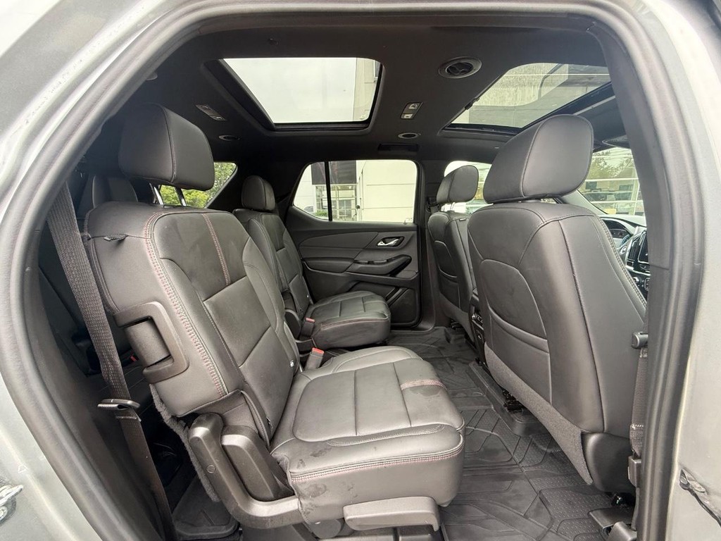 Chevrolet Traverse Vehicle Full-screen Gallery Image 12