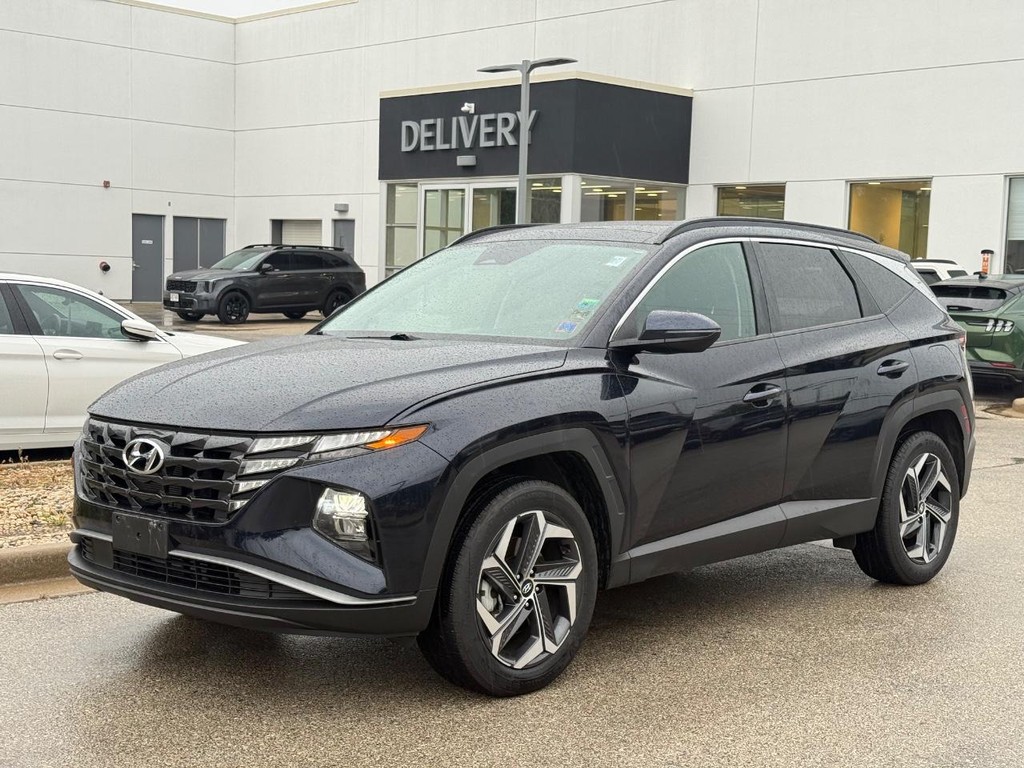 Hyundai Tucson Hybrid Vehicle Full-screen Gallery Image 07