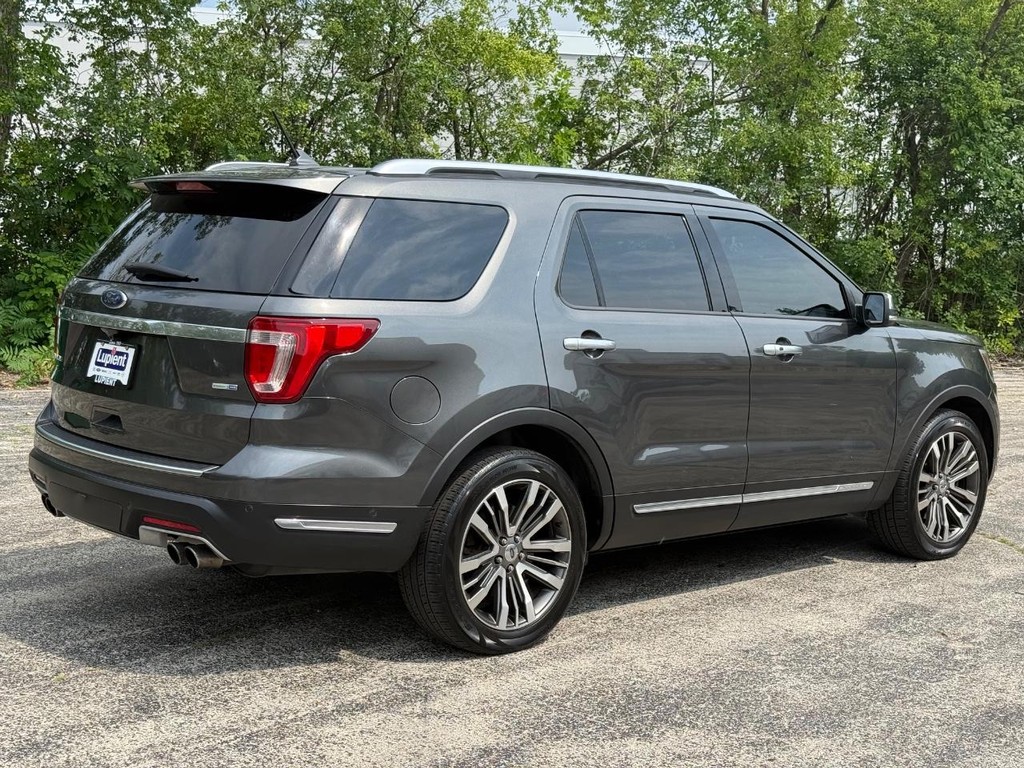 Ford Explorer Vehicle Full-screen Gallery Image 03